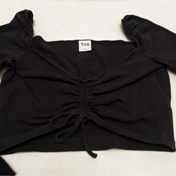 Aritzia TNA * black long sleeve ruched crop trop Black EUC S - Picture 4 of 8